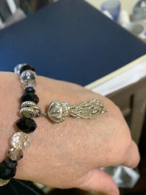 Silver Tassel Bead Bracelet - Black and Clear